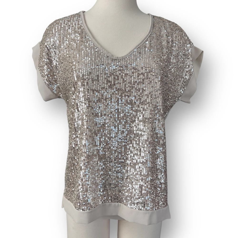 NWT Gigi Moda Beige Sequined Short Sleeved Top with V-Neck